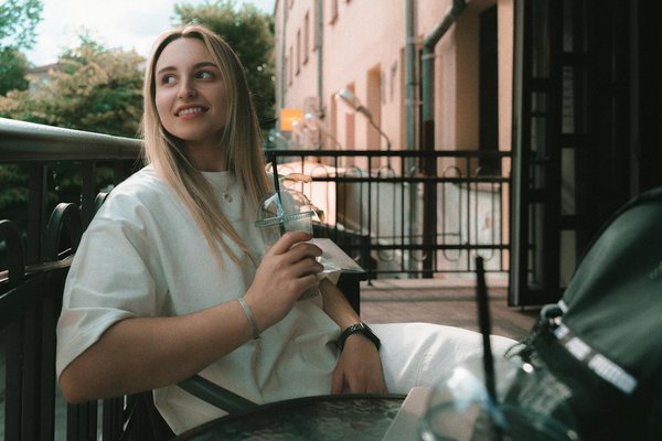 Comment le Prix des Deux Magots Redessine le Panorama Littéraire Français