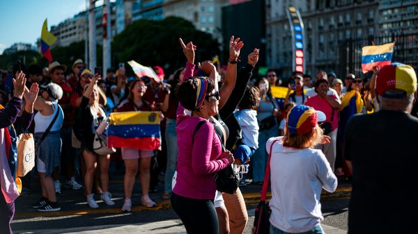 Les tout-petits dans les cortèges : Engagement citoyen ou risques inattendus ?